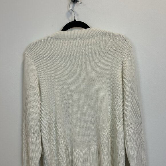 Athleta Teton V -Neck Sweater Chunky Knit Pullover Cream Size Medium 632078 - Picture 8 of 9